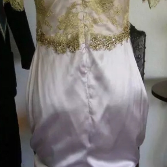 VERA WANG lavender gold lace formal dress. ๐ - Picture 3 of 6